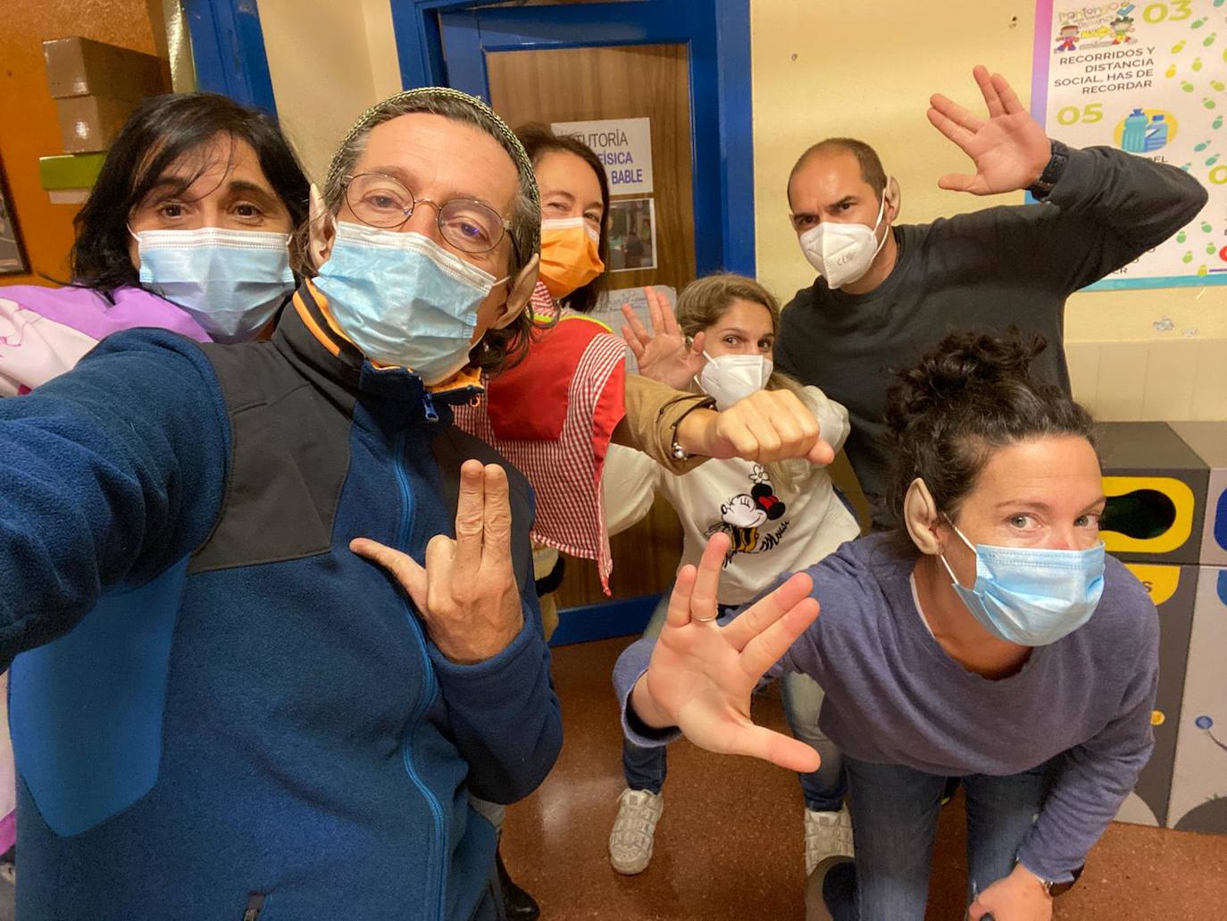 La jornada dedicada a los docentes ha recordado la importancia de su labor en tiempos de la covid.