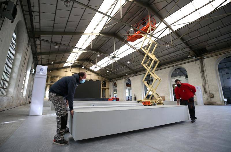 Este lunes comenzaron las labores de montaje en la Fábrica de Armas de la Vega con vistas a las actividades que de desarrollarán dentro de la programación de los Premios Princesa de Asturias.