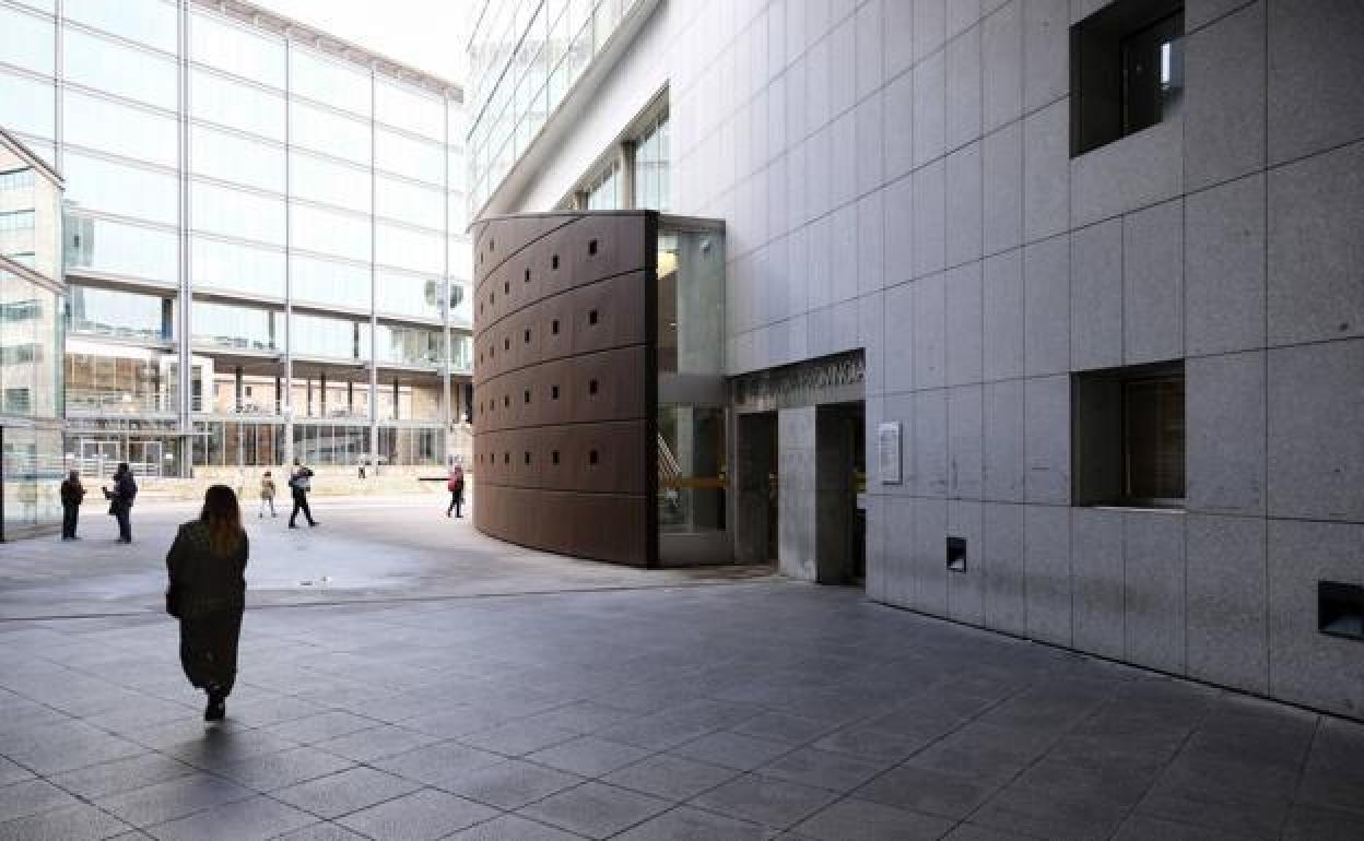 «Yo iré para la cárcel pero vosotros vais seguro al cementerio; no vales para nada»