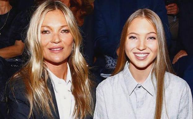 La hija de Kate Moss estrena los 18 años en la pasarela y en la Semana de la Moda de París