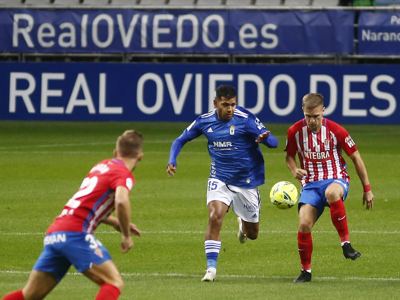 Fotos: Las mejores imágenes del derbi asturiano. Oviedo - Sporting