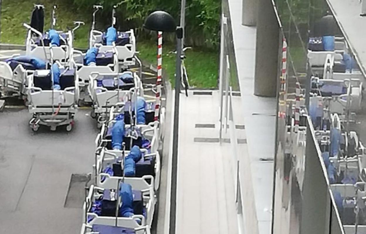 Las nuevas camas que se han instalado en la UCI de la quinta planta del Hospital de Cabueñes, la destinada a pacientes con covid-19. 