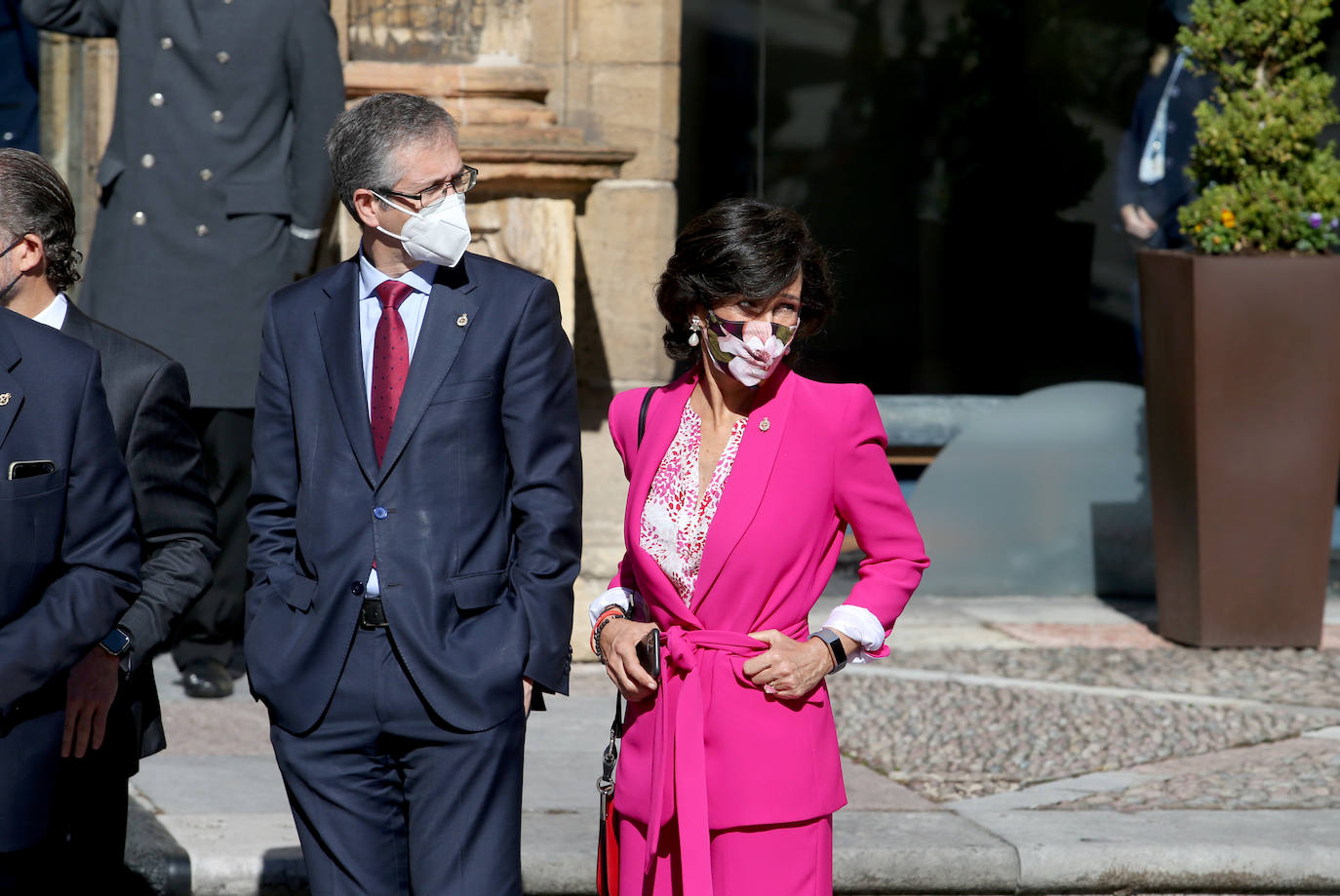 Premiados, patronos de la Fundación Princesa de Asturias y presidentes de los jurados de cada uno de los galardones han acudido a la recepción que la Familia Real ha ofrecido en el Hotel de la Reconquista.