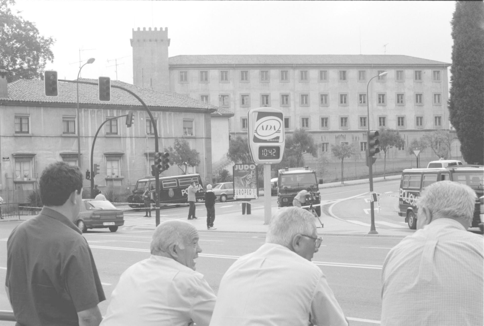 La Policía Nacional acordonó la zona por razones de seguridad. 