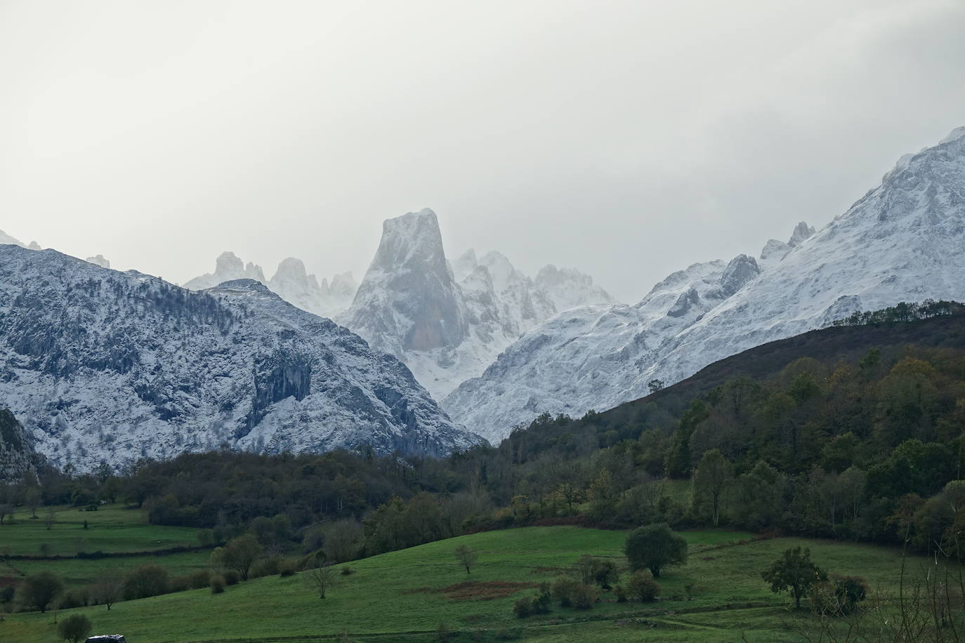 La nieve sobre el Picu Urriellu, Asturias 