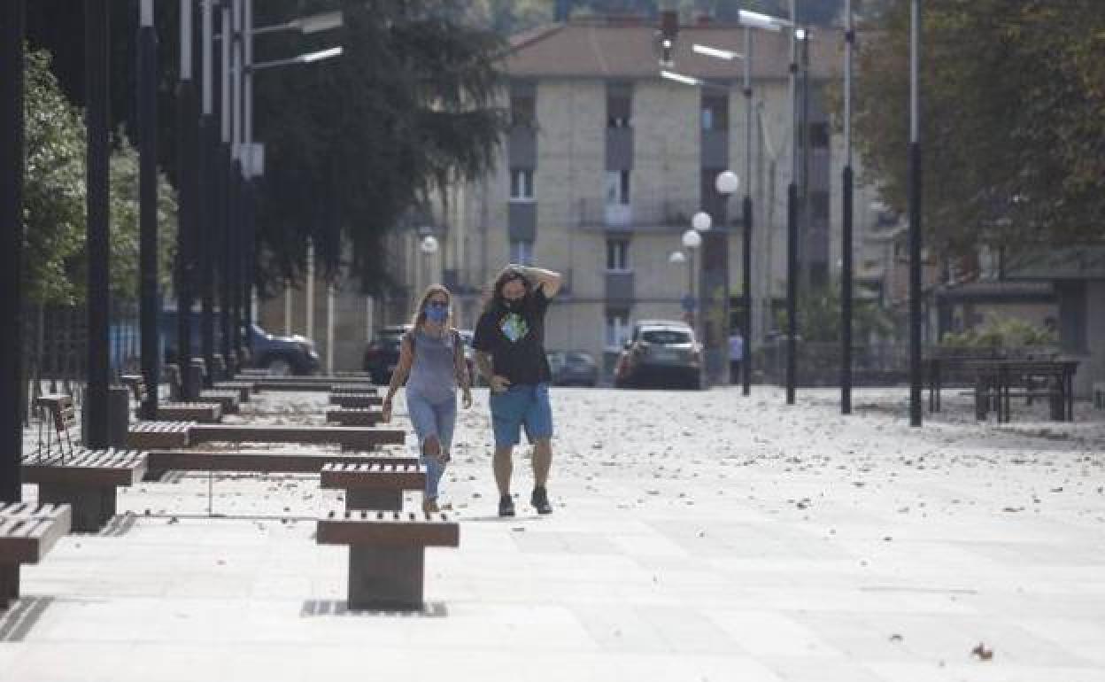 Coronavirus en Asturias | Salud pide a los ciudadanos que se queden más en casa