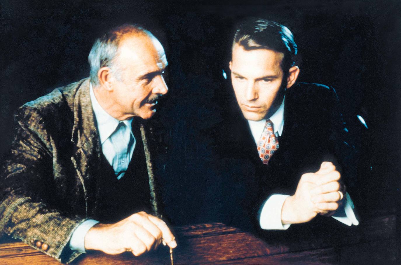 El actor escocés Sean Connery ha fallecido a los 90 años. Ganador de un Oscar por su interpretación en 'Los Intocables de Eliot Ness', deja una larga lista de títulos, pero siempre será eterno su papel como el agente James Bond. 