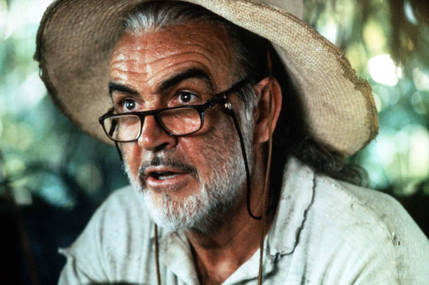 El actor escocés Sean Connery ha fallecido a los 90 años. Ganador de un Oscar por su interpretación en 'Los Intocables de Eliot Ness', deja una larga lista de títulos, pero siempre será eterno su papel como el agente James Bond. 