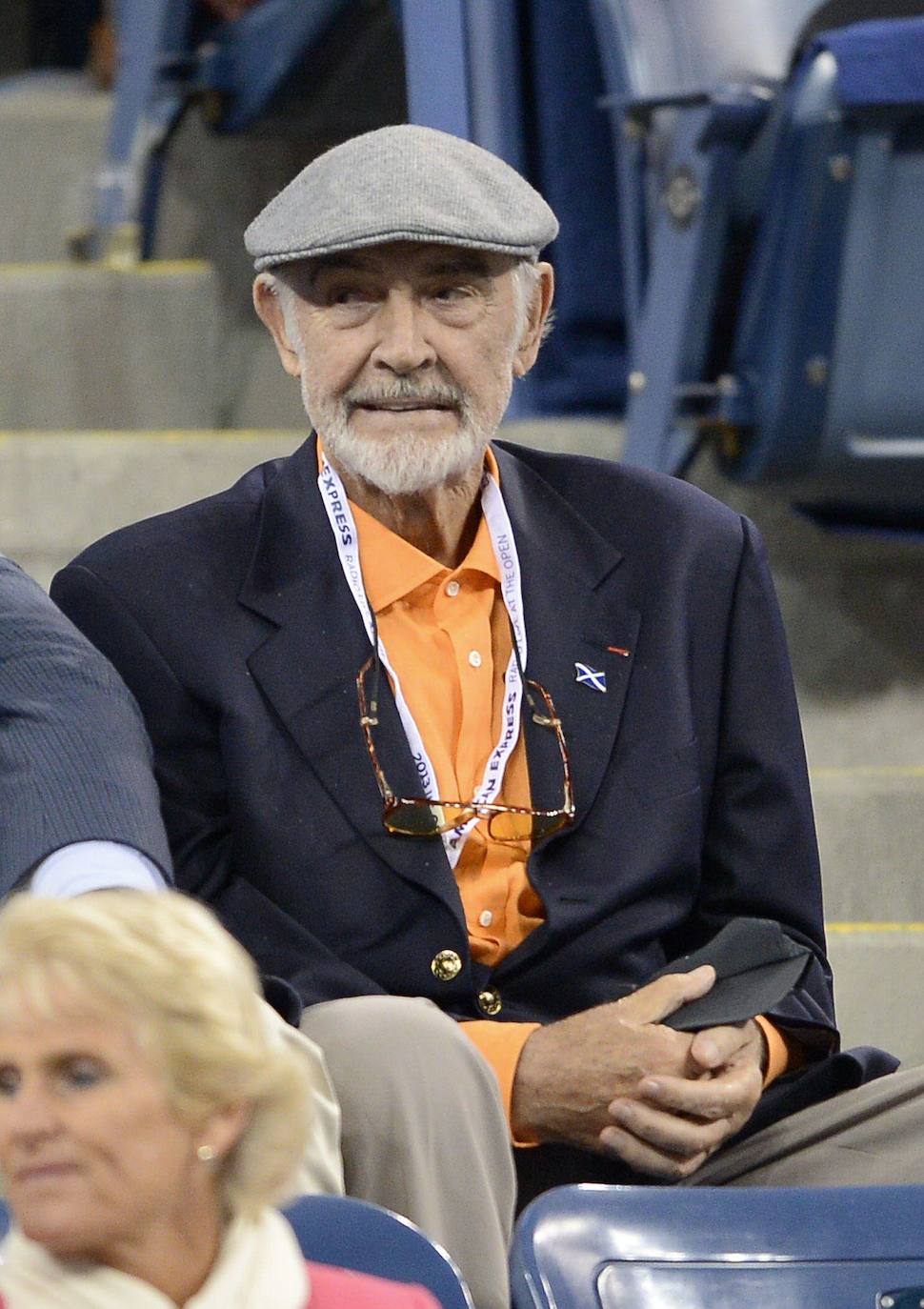 El actor escocés Sean Connery ha fallecido a los 90 años. Ganador de un Oscar por su interpretación en 'Los Intocables de Eliot Ness', deja una larga lista de títulos, pero siempre será eterno su papel como el agente James Bond. 