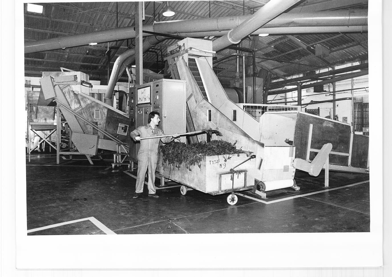 El histórico edificio de Tabacalera en Gijón, de 6.900 metros cuadrados y cinco plantas, será recuperado para usos culturales. Será una nueva etapa para un emblemático inmueble que fue también iglesia y vicaría.