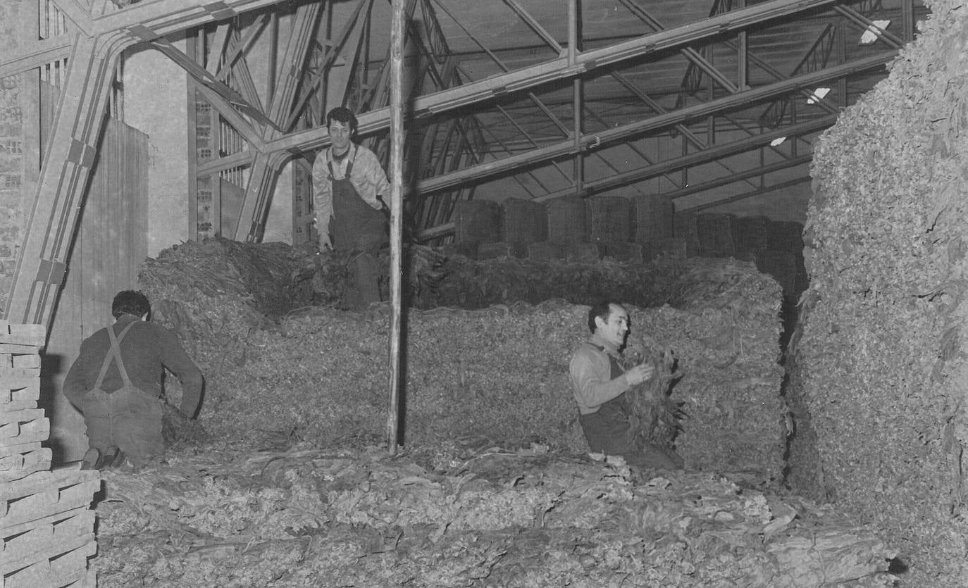 El histórico edificio de Tabacalera en Gijón, de 6.900 metros cuadrados y cinco plantas, será recuperado para usos culturales. Será una nueva etapa para un emblemático inmueble que fue también iglesia y vicaría.