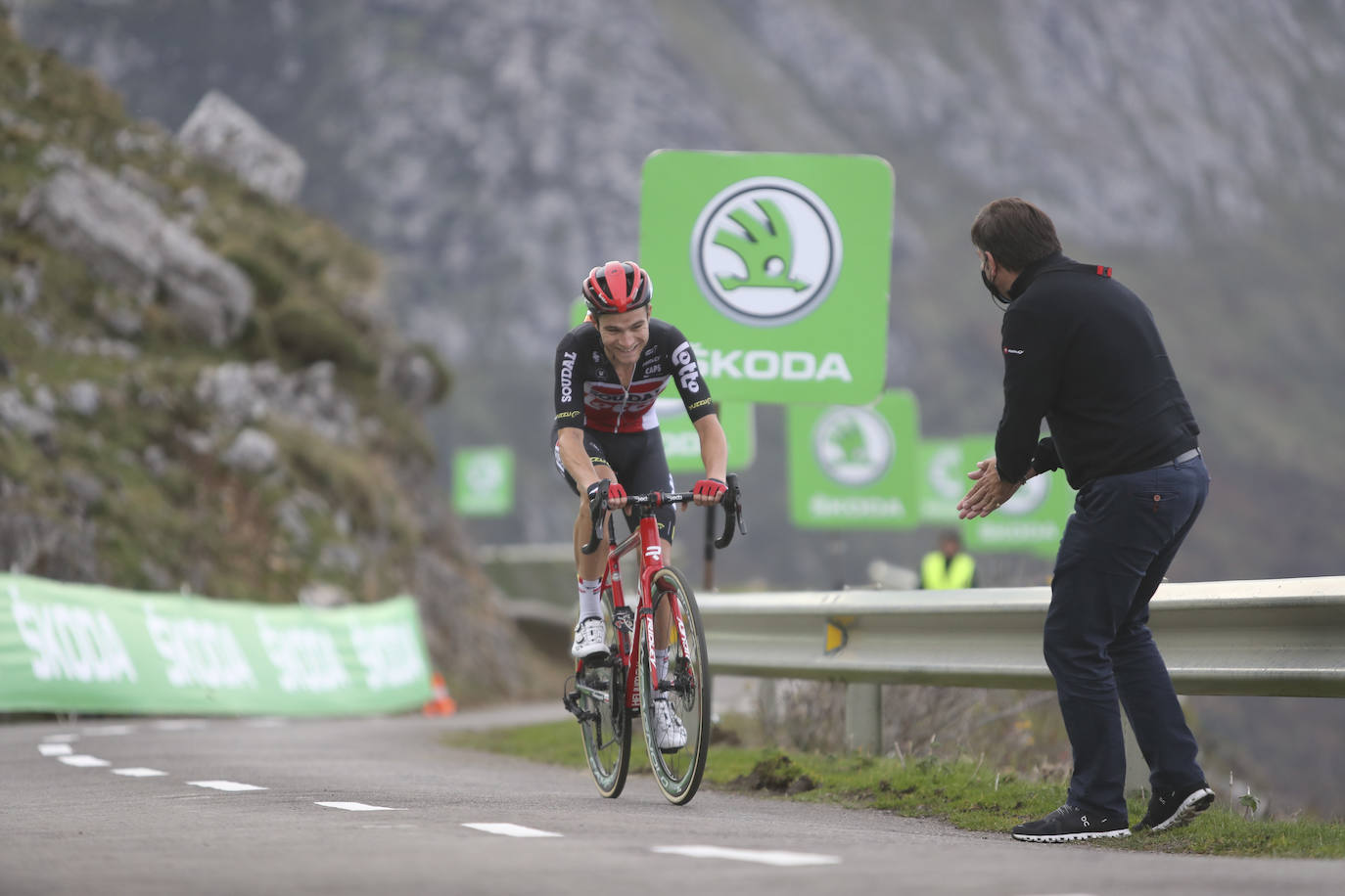 Segunda jornada de la Vuelta Ciclista en tierras asturianas, que transcurrió entre Pola de Laviana y L'Angliru.