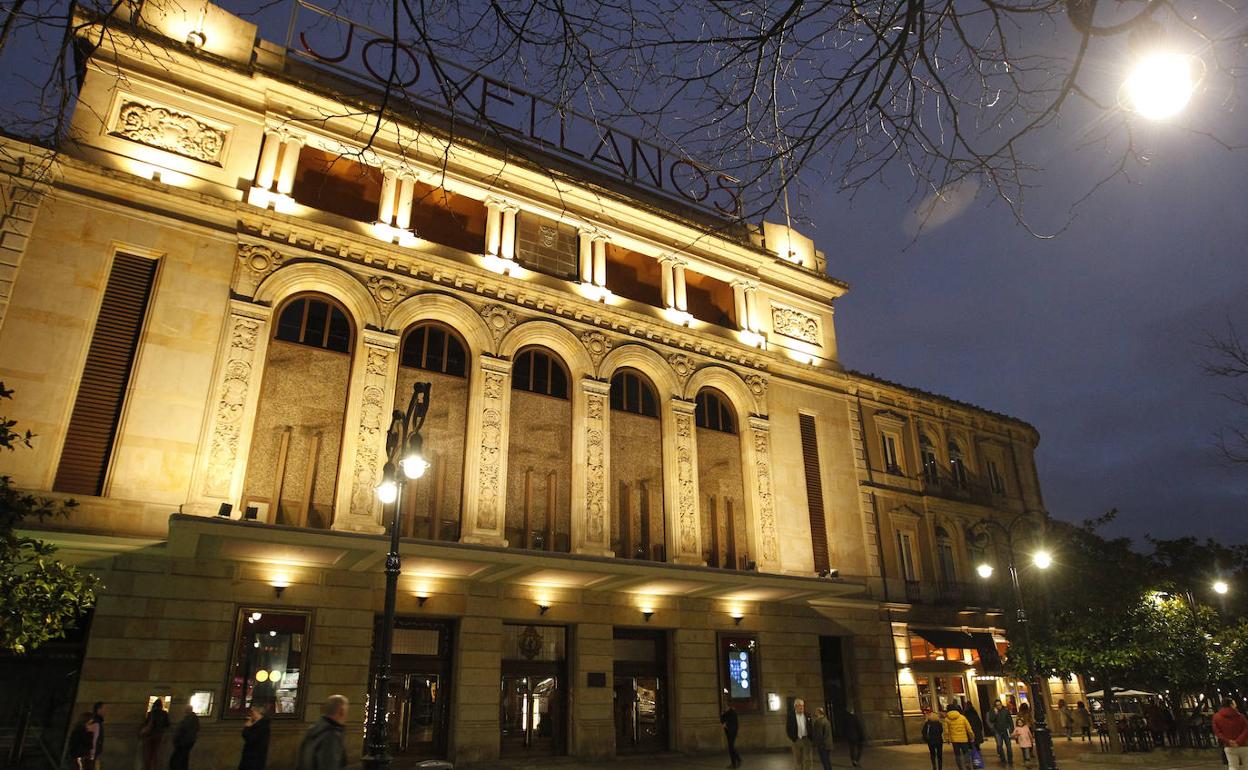 El Teatro Jovellanos de Gijón, cerrado durante el primer estado de alarma. 