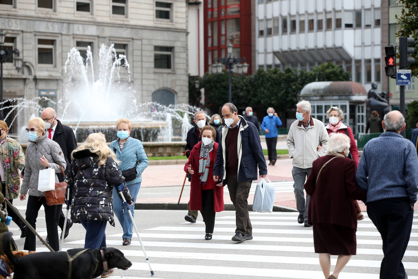 Fotos: Oviedo, a medio gas por las restricciones