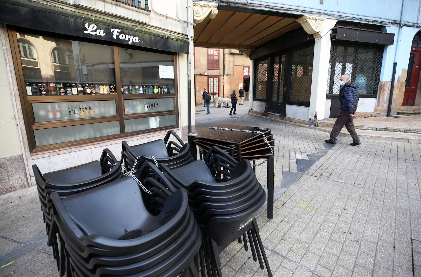 Fotos: Oviedo, a medio gas por las restricciones