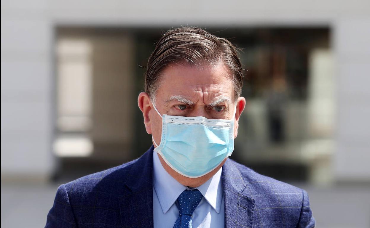 Alfredo Canteli: «La situación de Oviedo es diferente a la de Gijón y lo digo claramente y el tratamiento debe ser diferente también»