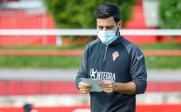 David Gallego, en un entrenamiento del Sporting.