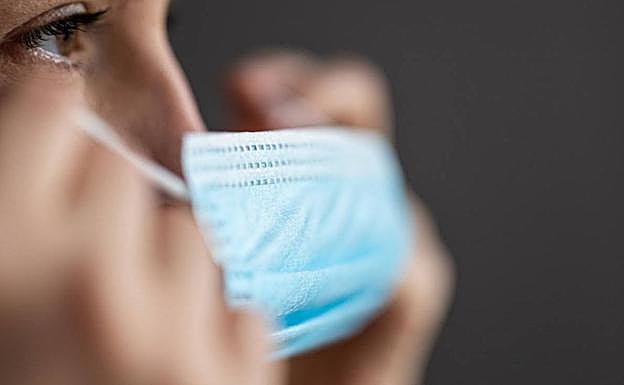 Varios estudios revelan una menor gravedad en pacientes de covid que usaron mascarillas