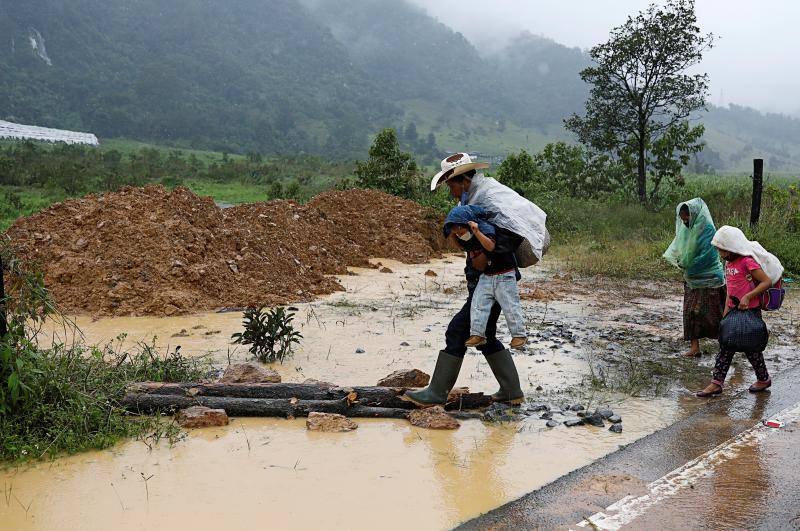 El ciclón Eta deja alrededor de 150 fallecidos o desaparecidos tras su paso por la zona norte de Guatemala. Un deslizamiento de tierras enterró unas 150 viviendas en Quejá, en el municipio de San Cristóbal Verapaz.