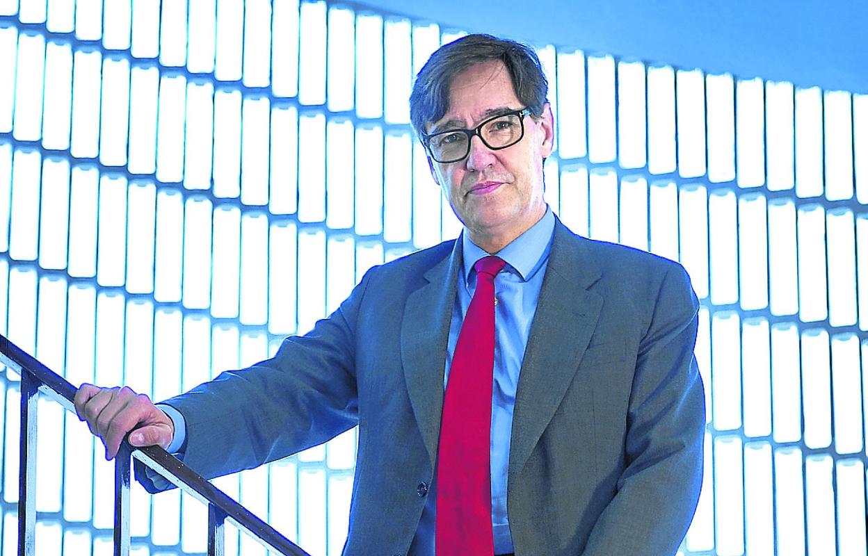 Illa fue nombrado ministro de Sanidad el mes de enero, unas semanas antes del inicio de la pandemia. 