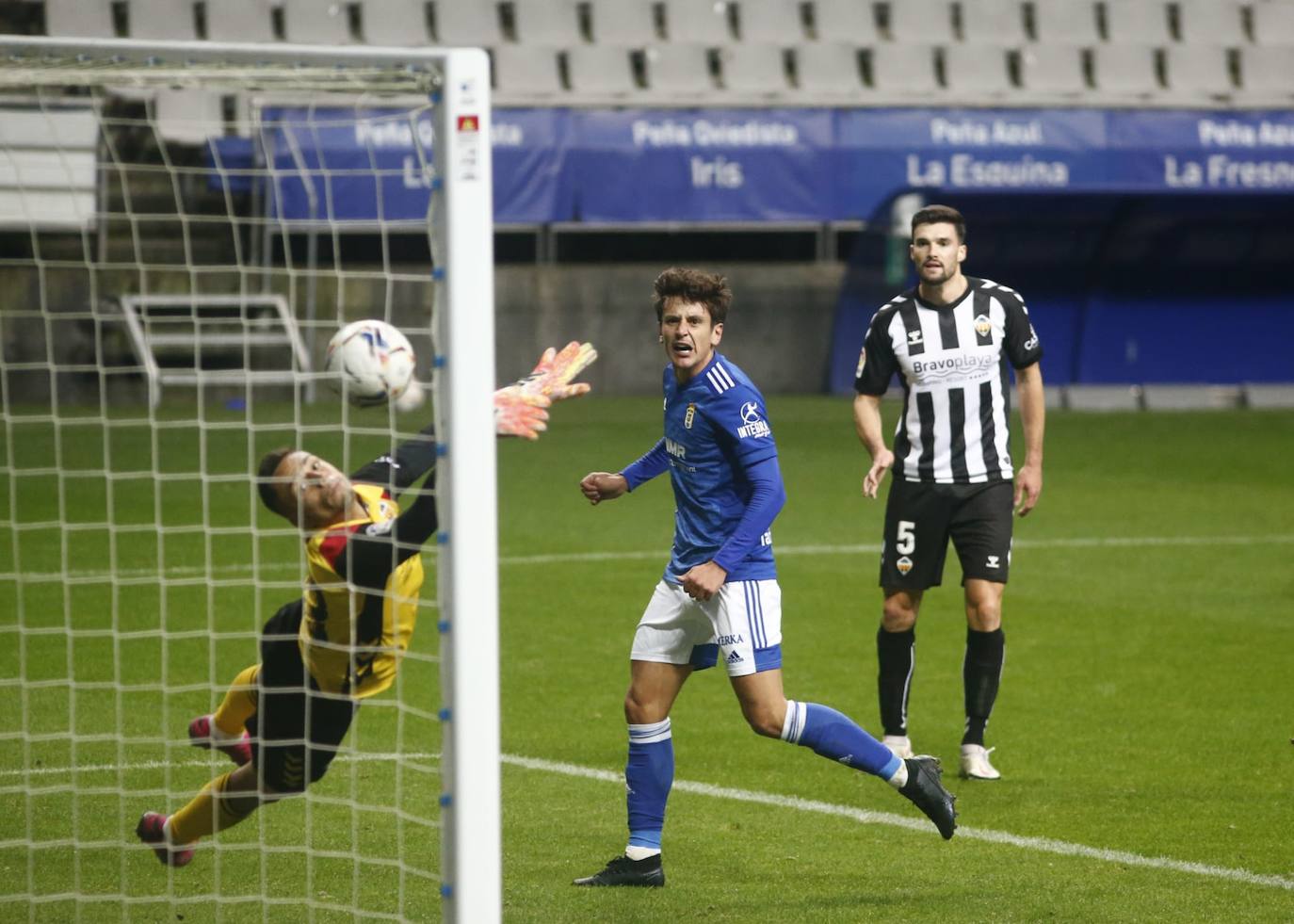 Fotos: Las imágenes del Real Oviedo - Castellón