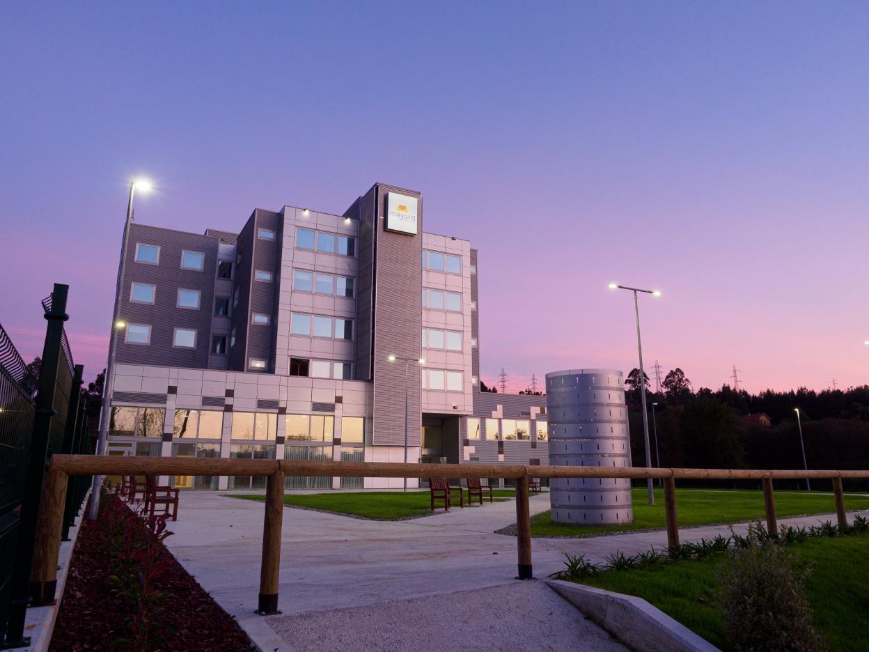 El antiguo hotel Kris, convertido en geriátrico sin estrenar. 