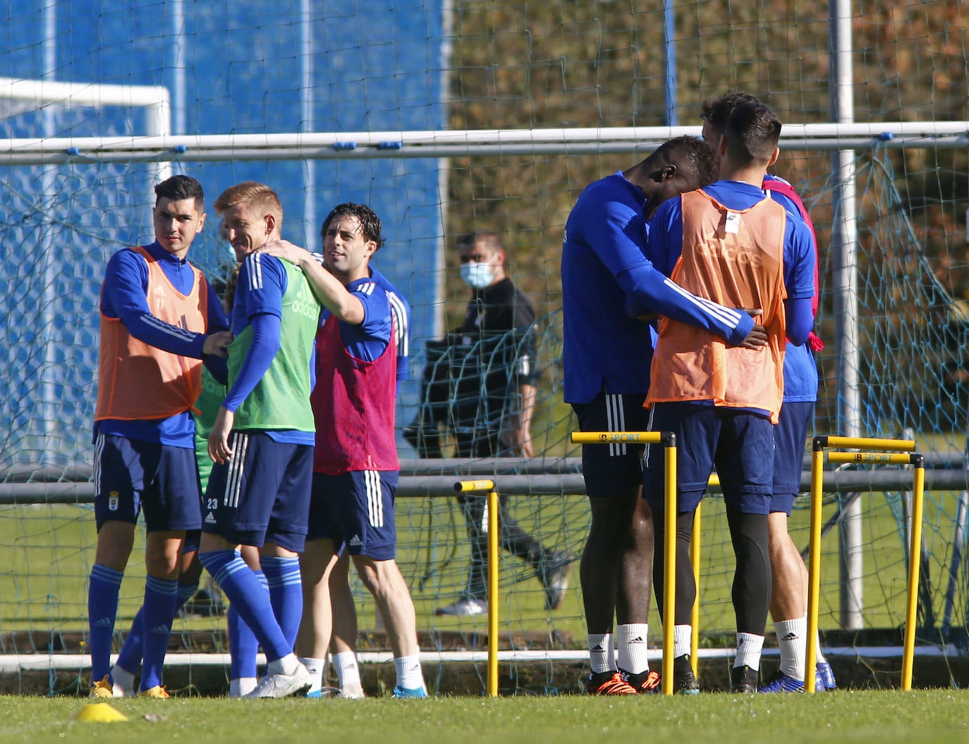 Los jugadores del Real Oviedo entrenando en la jornada previa al partido contra el Zaragoza