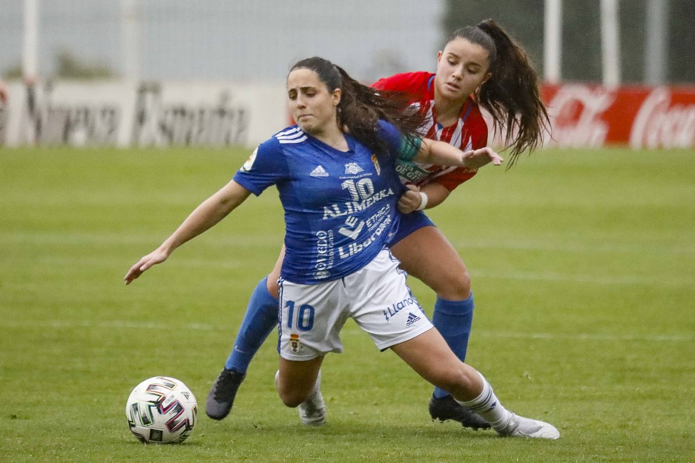 El derbi femenino celebrado este domingo en Mareo entre el Sporting y el Oviedo se saldó con un empate (1-1).