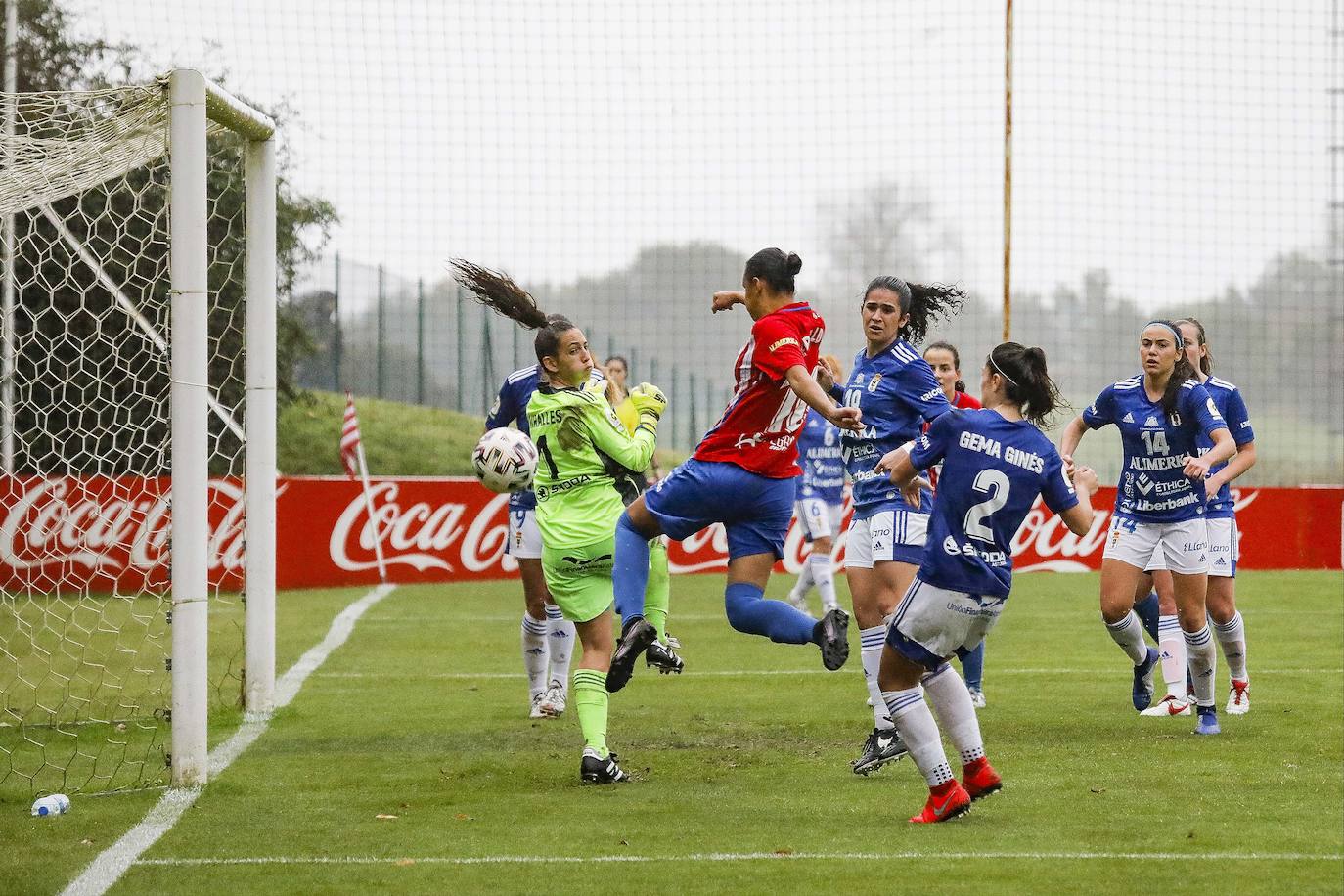 El derbi femenino celebrado este domingo en Mareo entre el Sporting y el Oviedo se saldó con un empate (1-1).