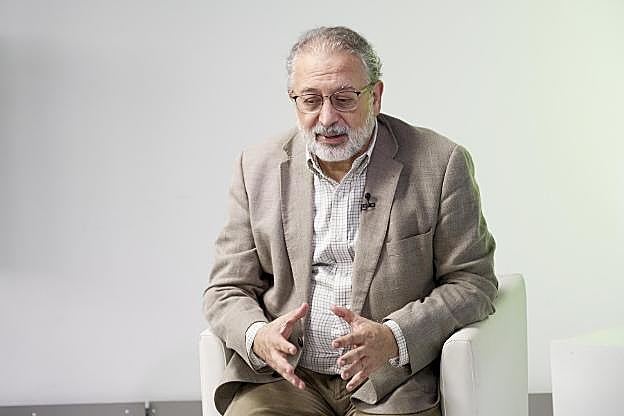 «Sin confinamiento domiciliario no se doblegará la curva»