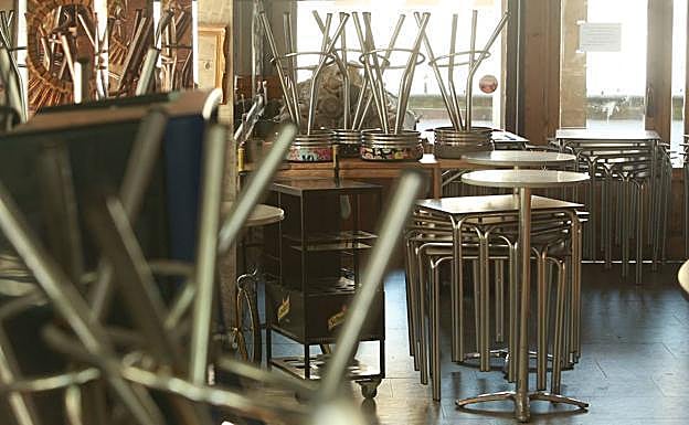 Un bar cerrado de Barcelona.