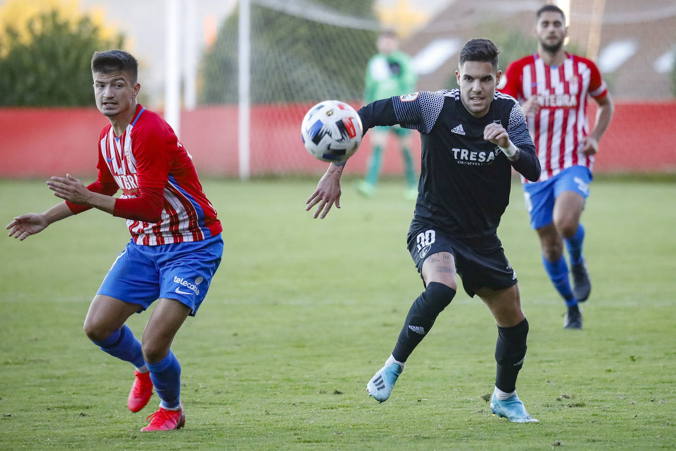Fotos: Sporting B 1-1 Lealtad, en imágenes