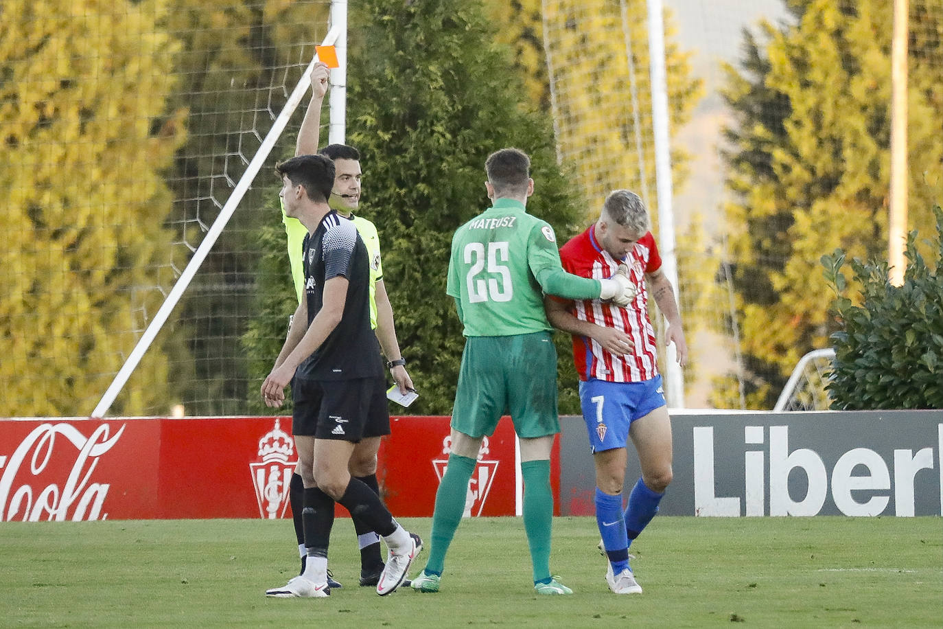 Fotos: Sporting B 1-1 Lealtad, en imágenes
