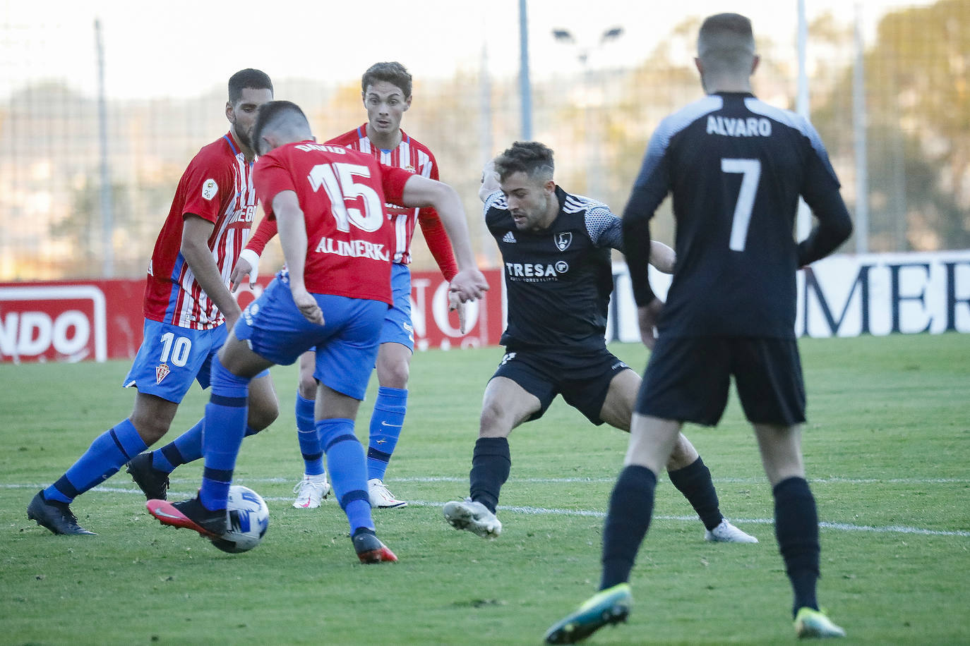 Fotos: Sporting B 1-1 Lealtad, en imágenes