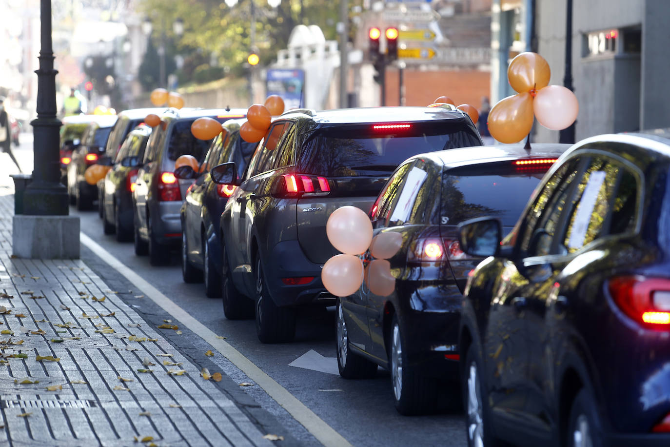 Protestan contra «el control político de la educación» y «los recortes en la libertad de enseñanza»