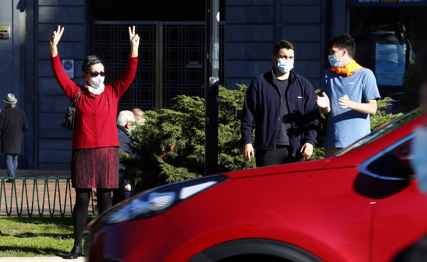 Protestan contra «el control político de la educación» y «los recortes en la libertad de enseñanza»
