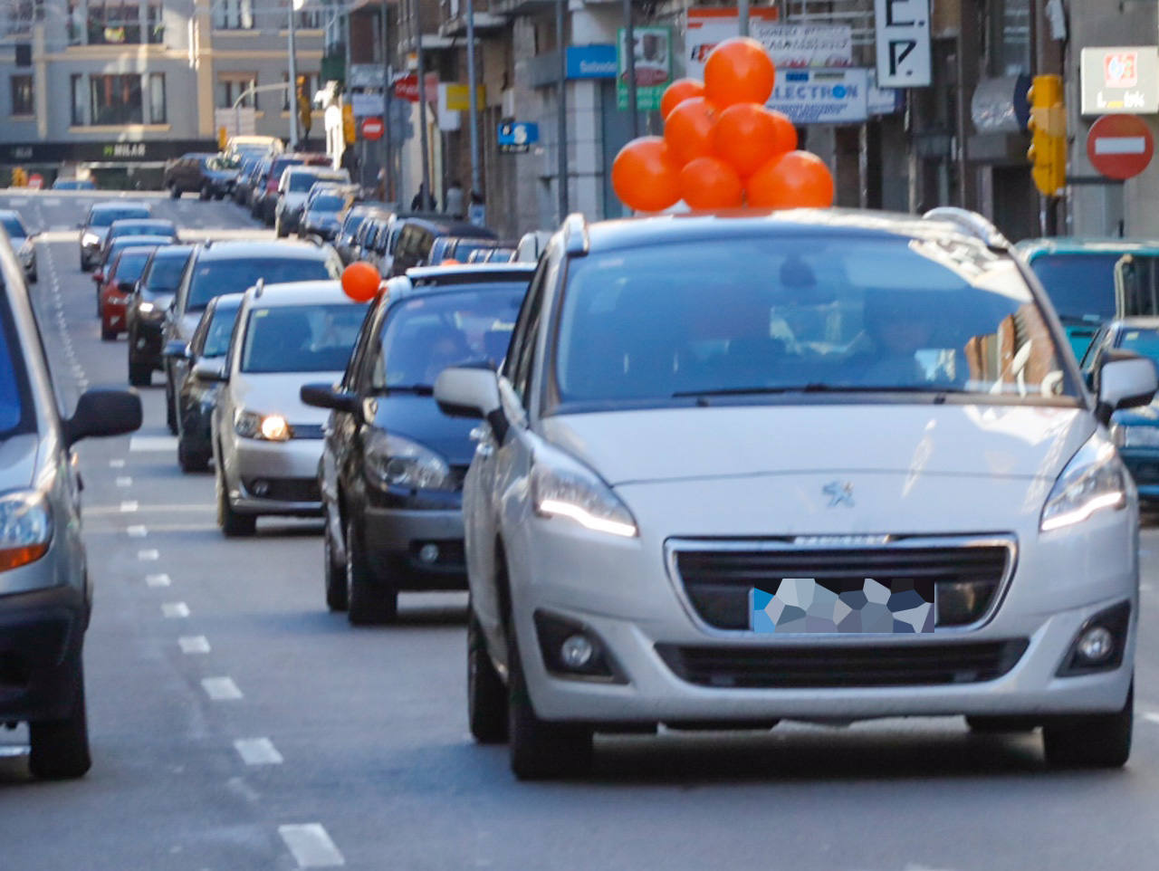 Protestan contra «el control político de la educación» y «los recortes en la libertad de enseñanza»