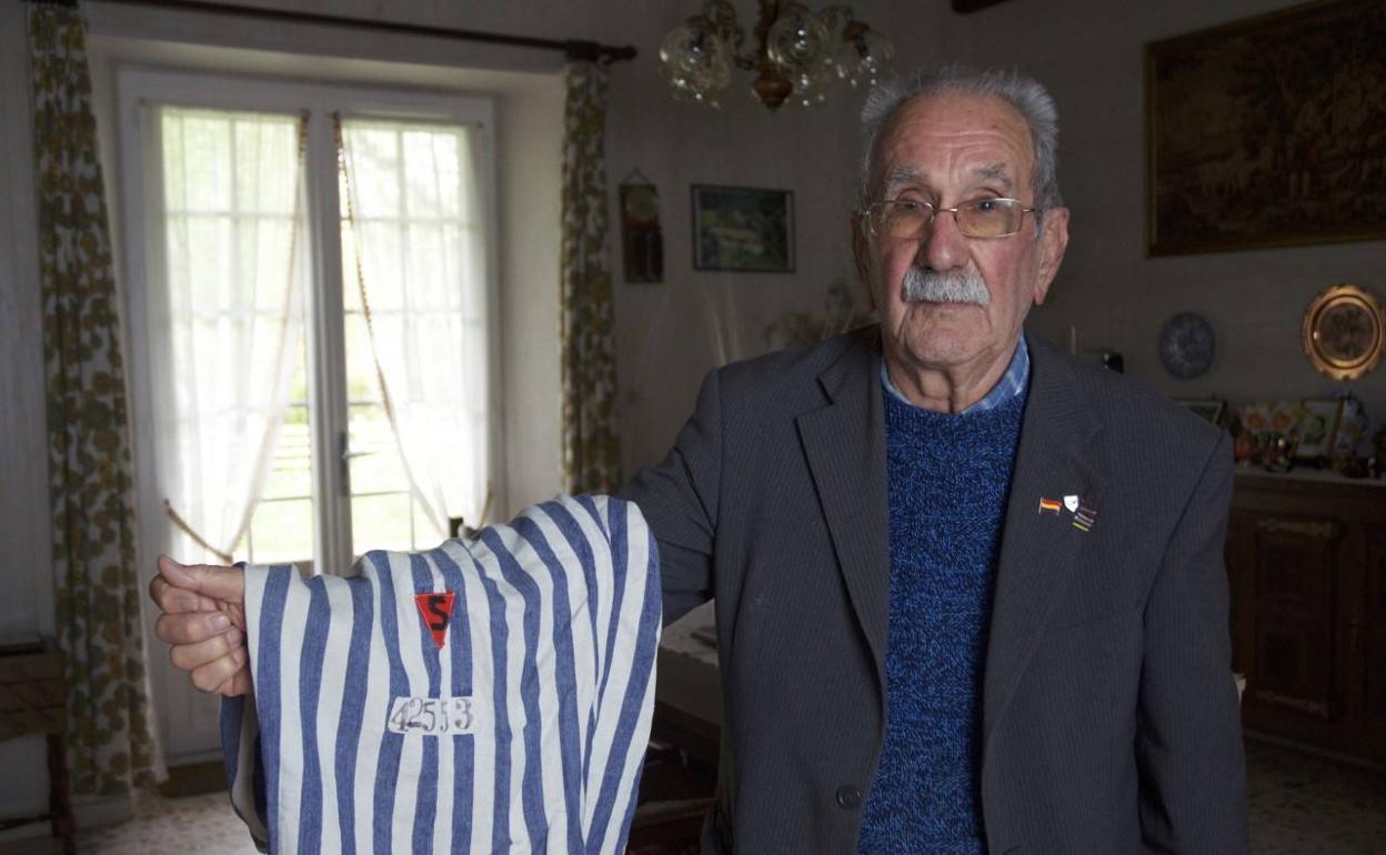 El polesu Vicente García Riestra, últimu superviviente de Buchenwald. 