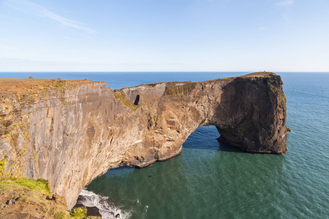 Dyrhólaey, Islandia. Ete arco natural es el punto más al sur de Islandia continental y se encuentra cerca del pueblo Vík. 