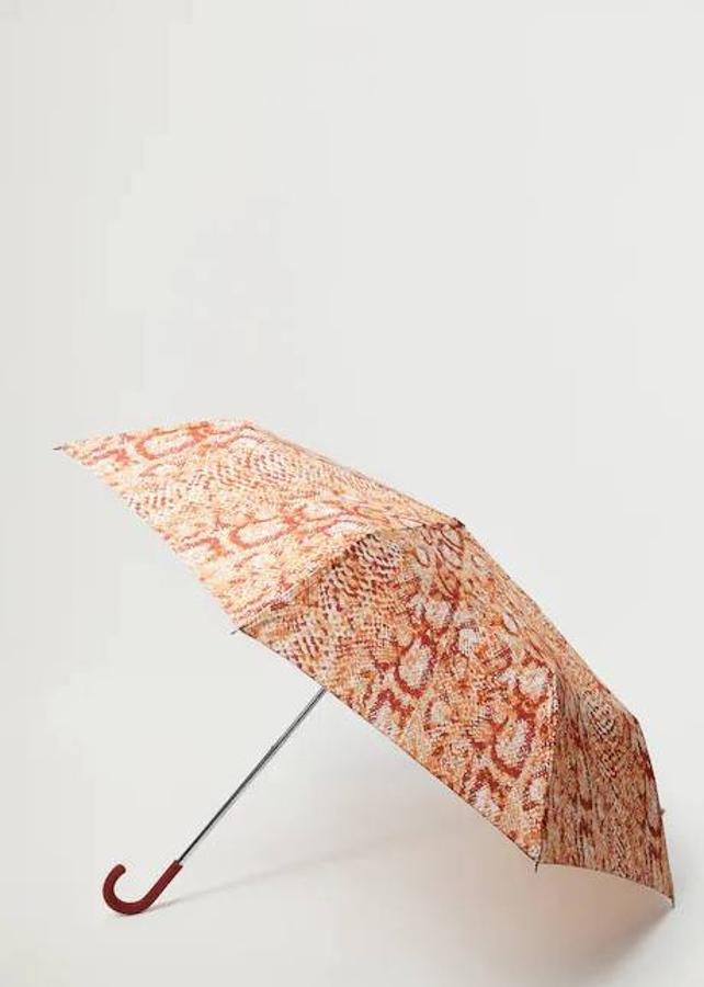 Paraguas plegable con estampado de Mango, 10,39 euros.