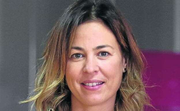 Paula Beirán, en la sede central de Telefónica en Asturias. 