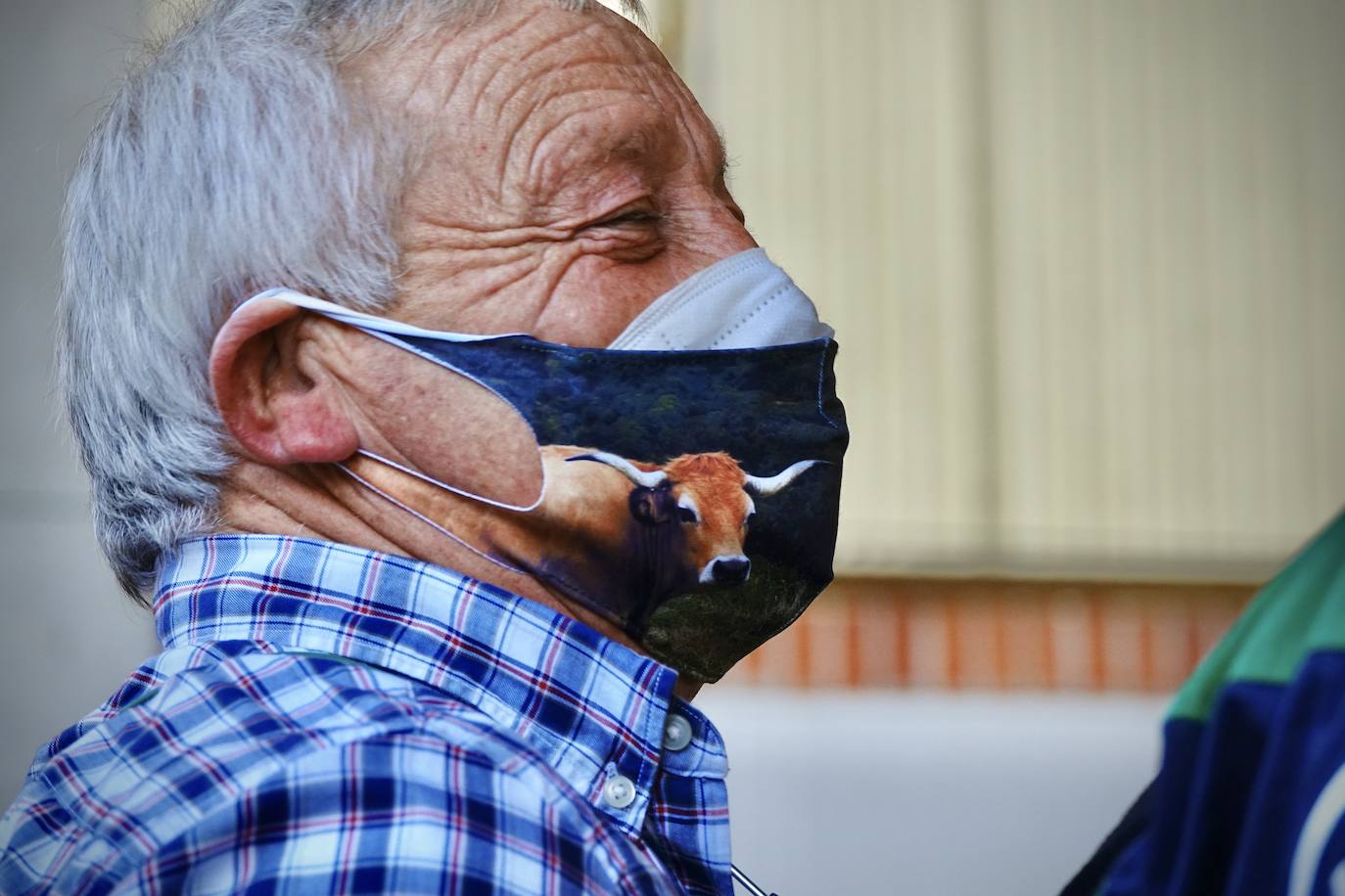 'Babiano', llegado desde León, fue el ejemplar más cotizado y finalmente se lo llevó a Llueves el ganadero cangués Máximo Sánchez por 1.950 euros