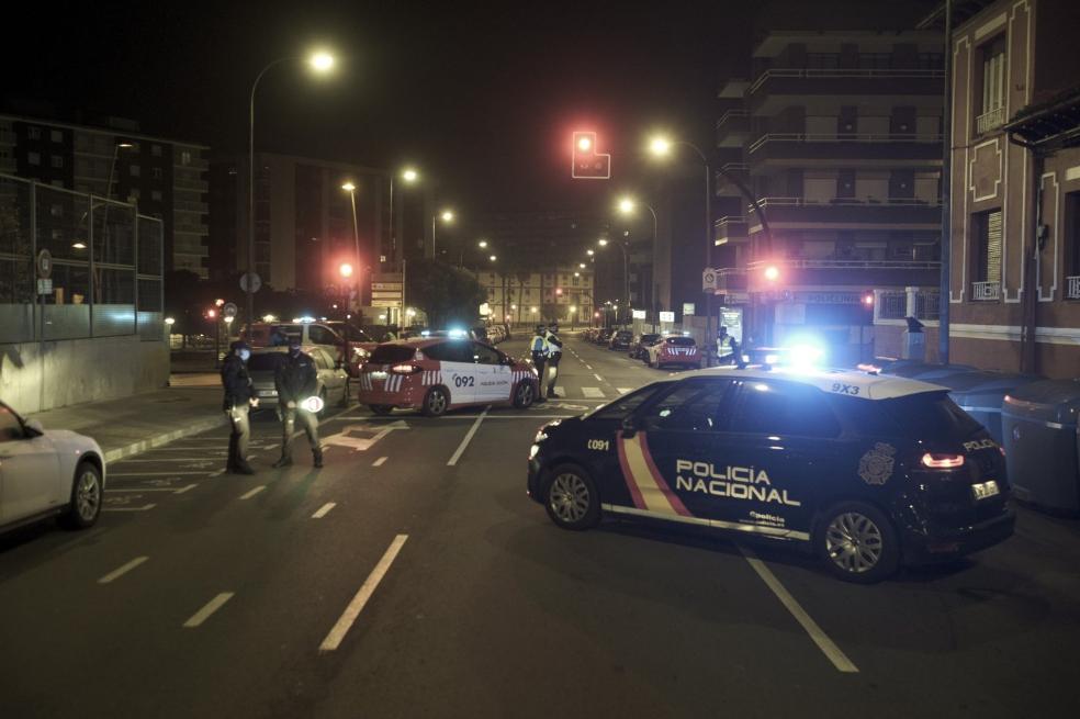 Control nocturno del tráfico en la avenida de Pablo Iglesias a la altura del Codema.