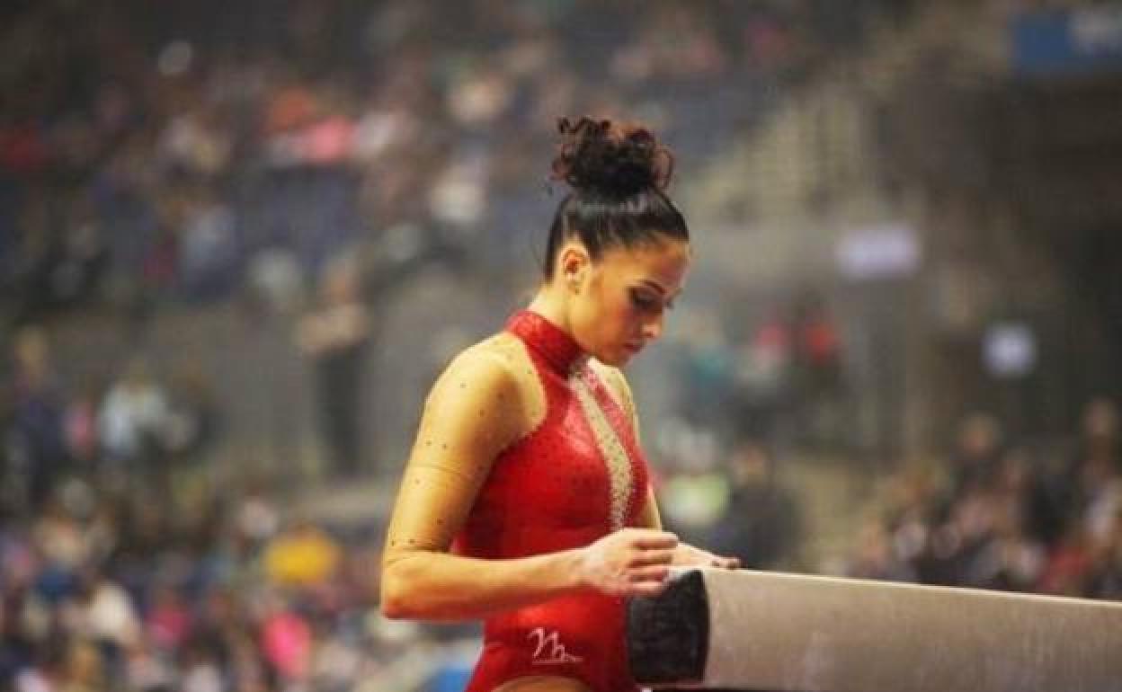 La gimnasta británica Lisa Mason antes de su retirada. 