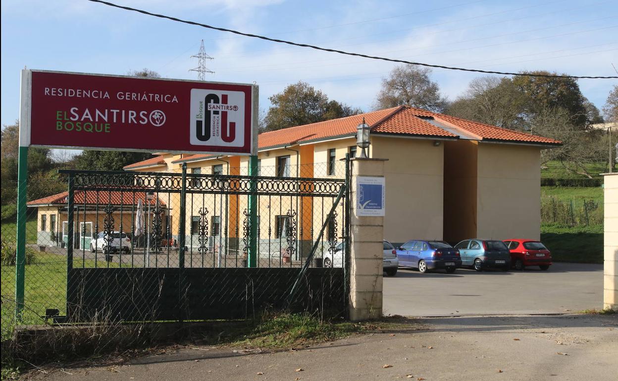 Residencia geriátrica Santirso, en Oviedo.