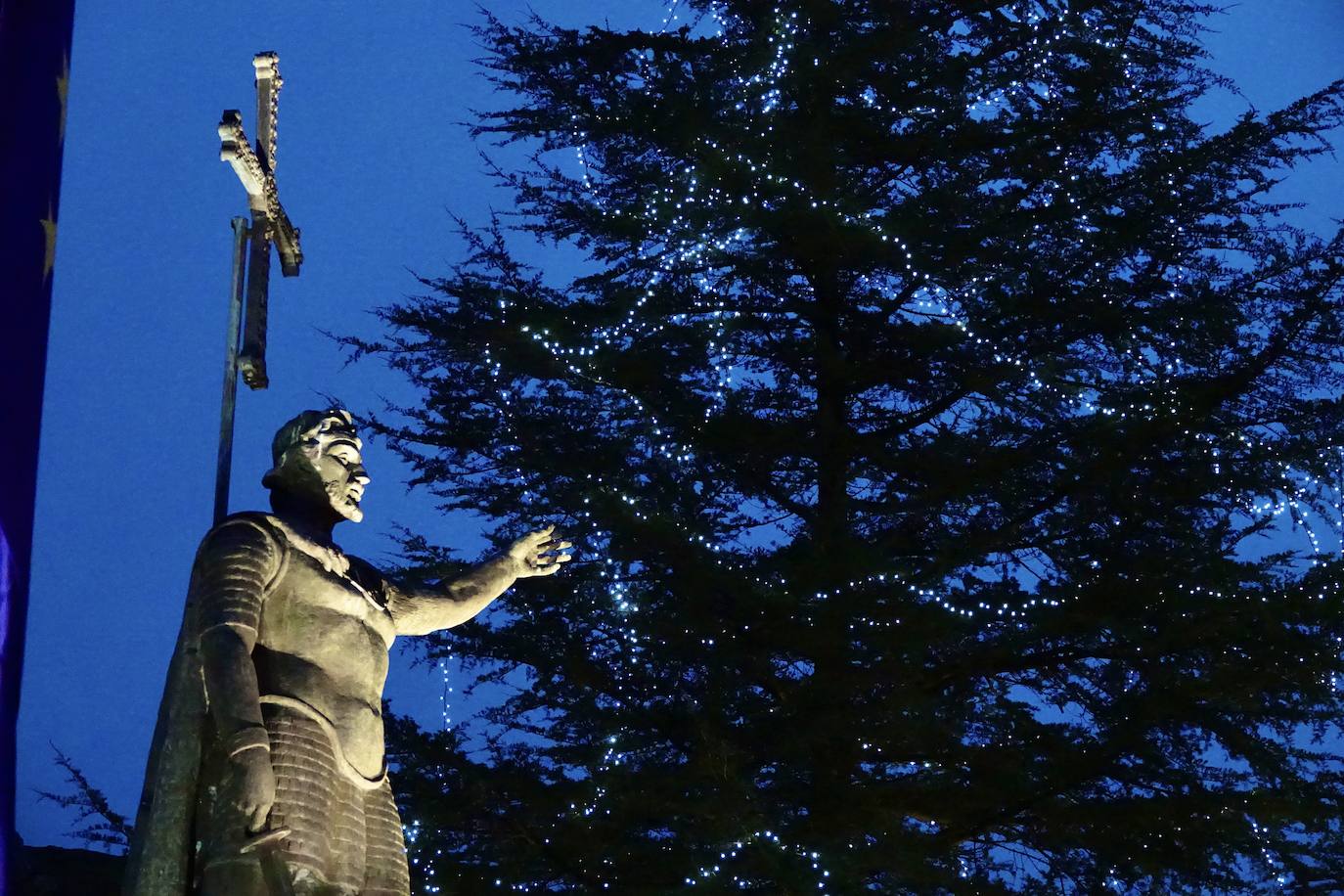 El Real Sitio inaugura las fiestas con un concierto de la Escolanía y la apertura del belén monumental