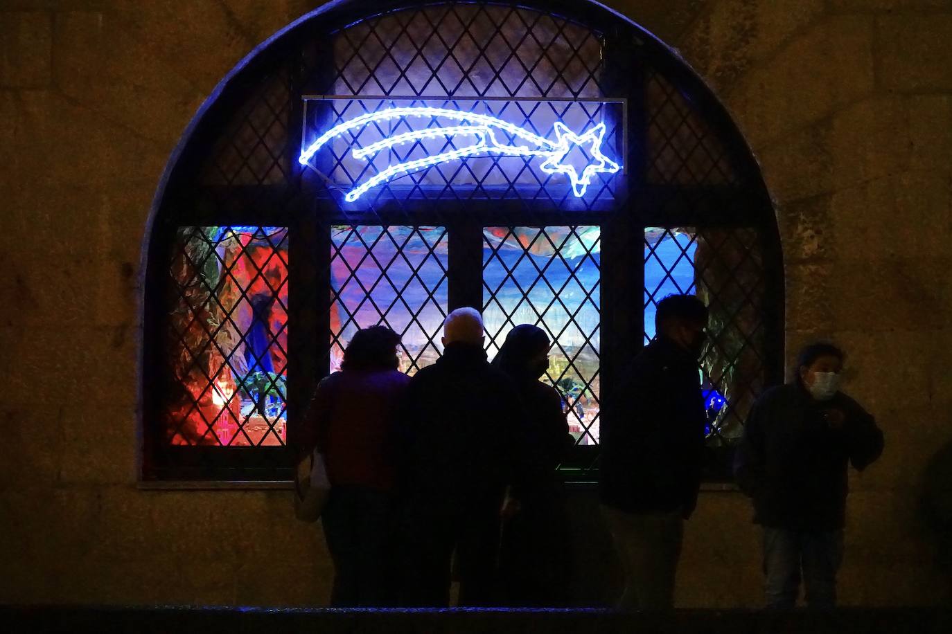 El Real Sitio inaugura las fiestas con un concierto de la Escolanía y la apertura del belén monumental