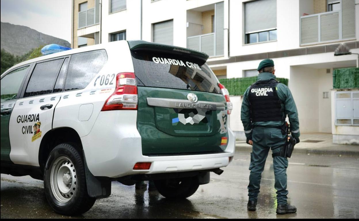 La Guardia Civil investiga el ataque a una mujer en su casa de Llanes.
