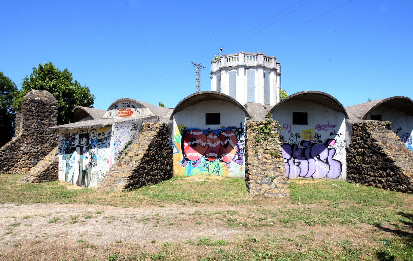 El depósito de aguas de la Pola