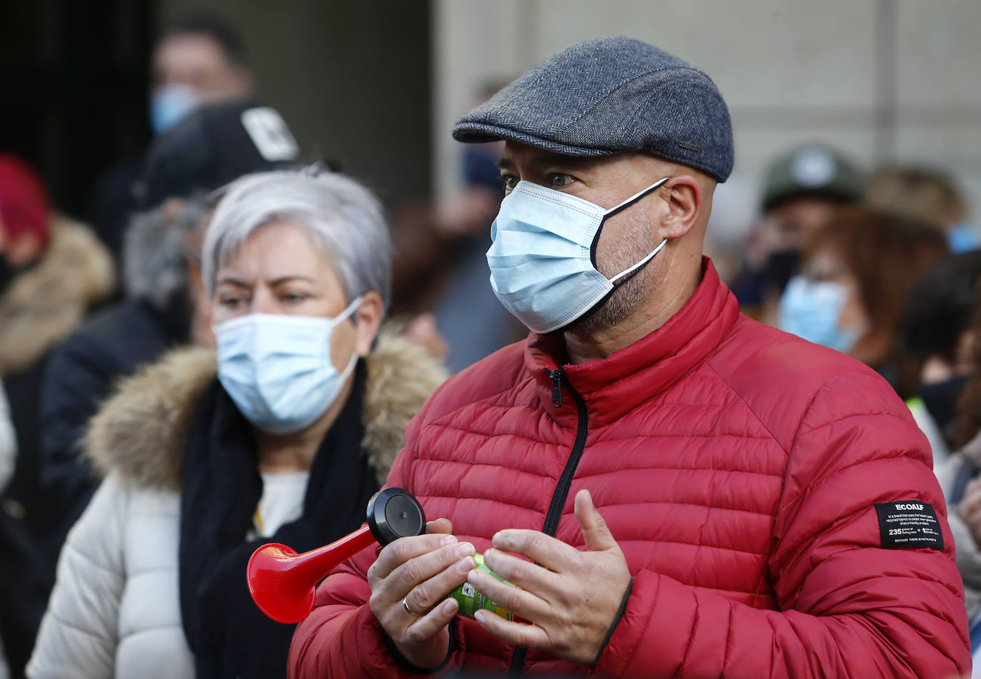 Más de doscientos empresarios de toda la región exigen ante la Junta la «reapertura viable» de los locales y no «un nuevo cierre encubierto»